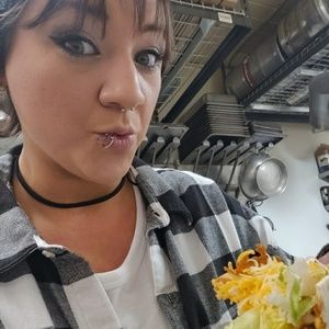 Meet your Posher, Jaymee